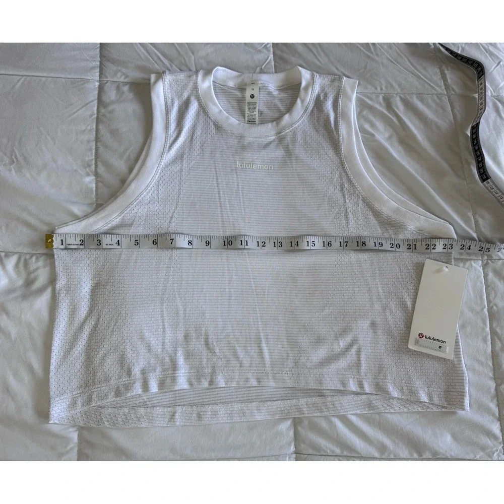 Lululemon SWIFTLY HIGH LOW CROPPED TANK TOP WHITE SIZE 12 Word Logo NWT